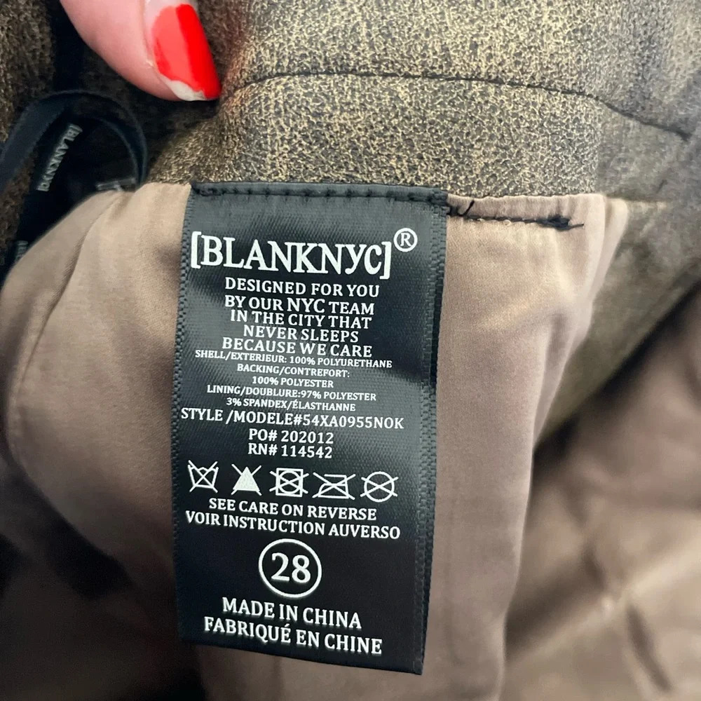 BlankNYC brown faux lea motto micro mini skirt - Picture 11 of 12
